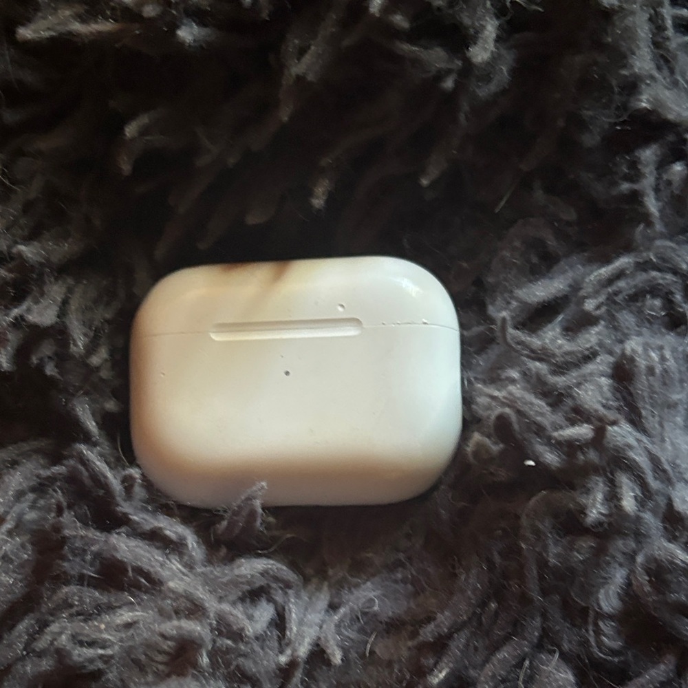 Apple White Wireless Earbuds Case